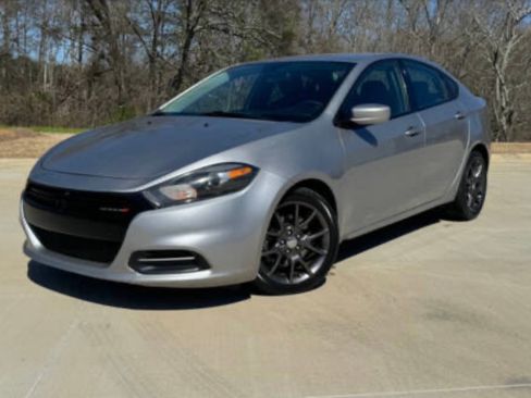 Used 2016 Dodge Dart SE w/ Convenience Group FWD image 2