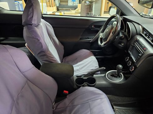 Used 2015 Scion tC Hatchback Coupe 2D image 15