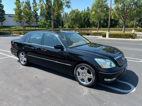 Used 2005 Lexus LS 430 RWD image 1