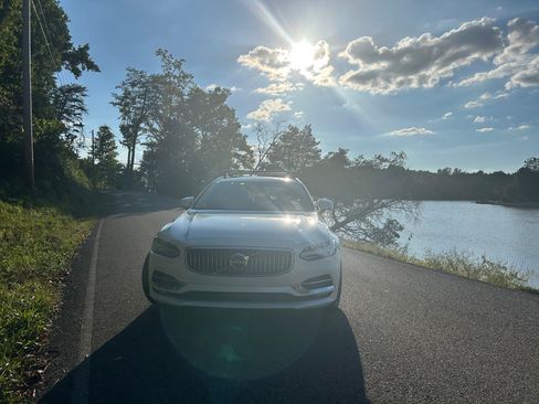 Used 2018 Volvo V90 T5 Inscription image 6