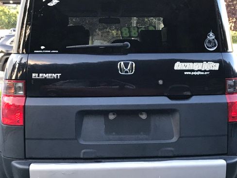 Used 2005 Honda Element EX image 9
