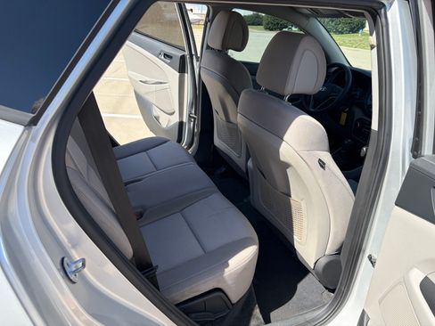 Used 2016 Hyundai Tucson SE image 12