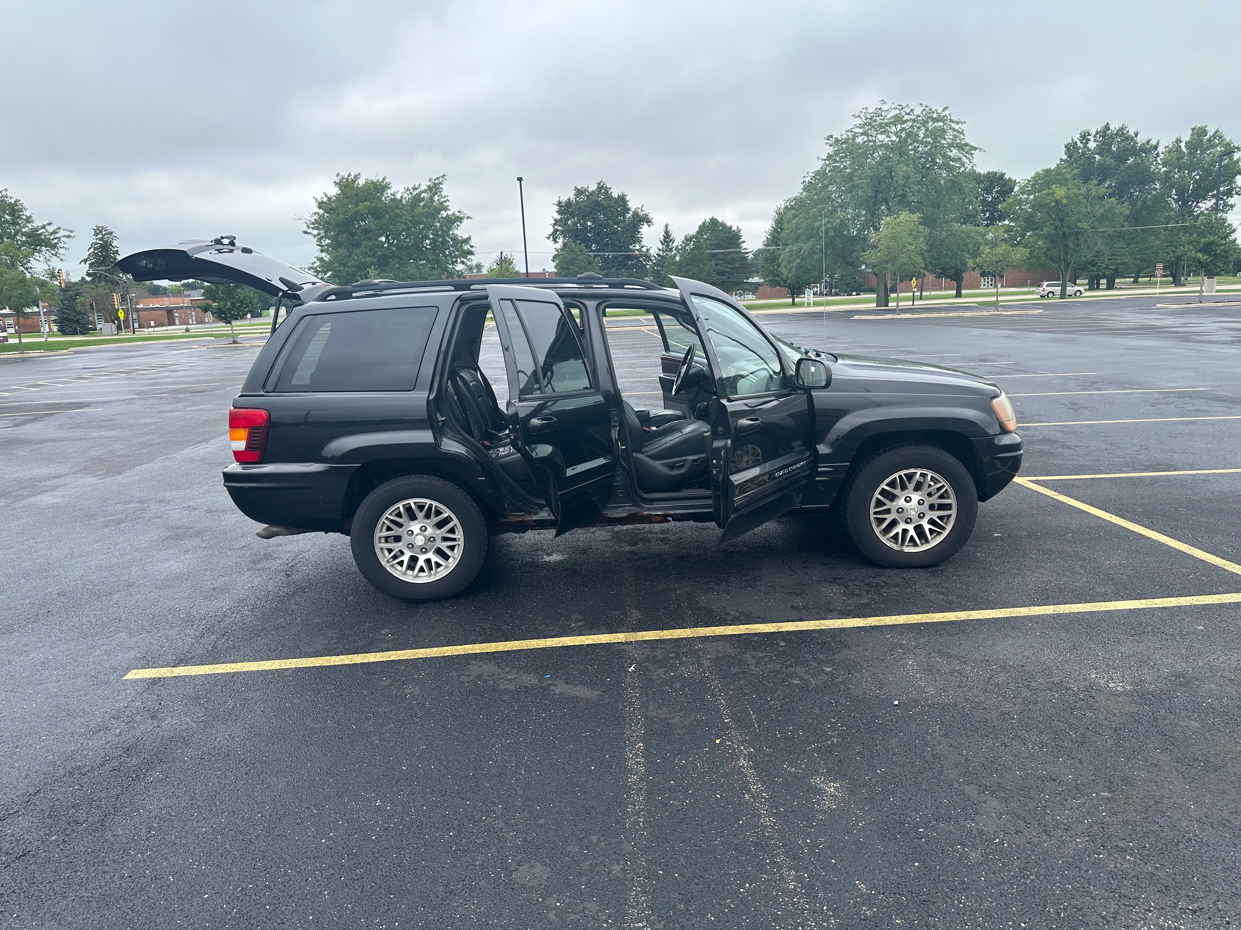 Used 2004 Jeep Grand Cherokee Limited w/ Cold Weather Group AWD/4WD image 10