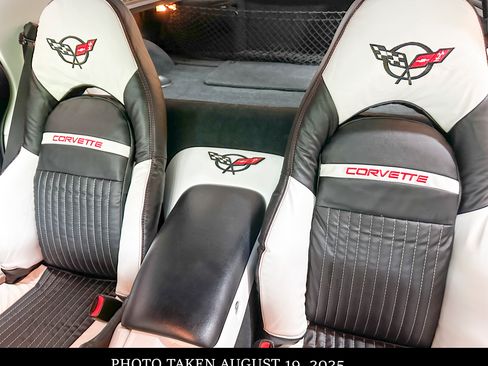 Used 1998 Chevrolet Corvette Coupe w/ Roof Pkg image 10