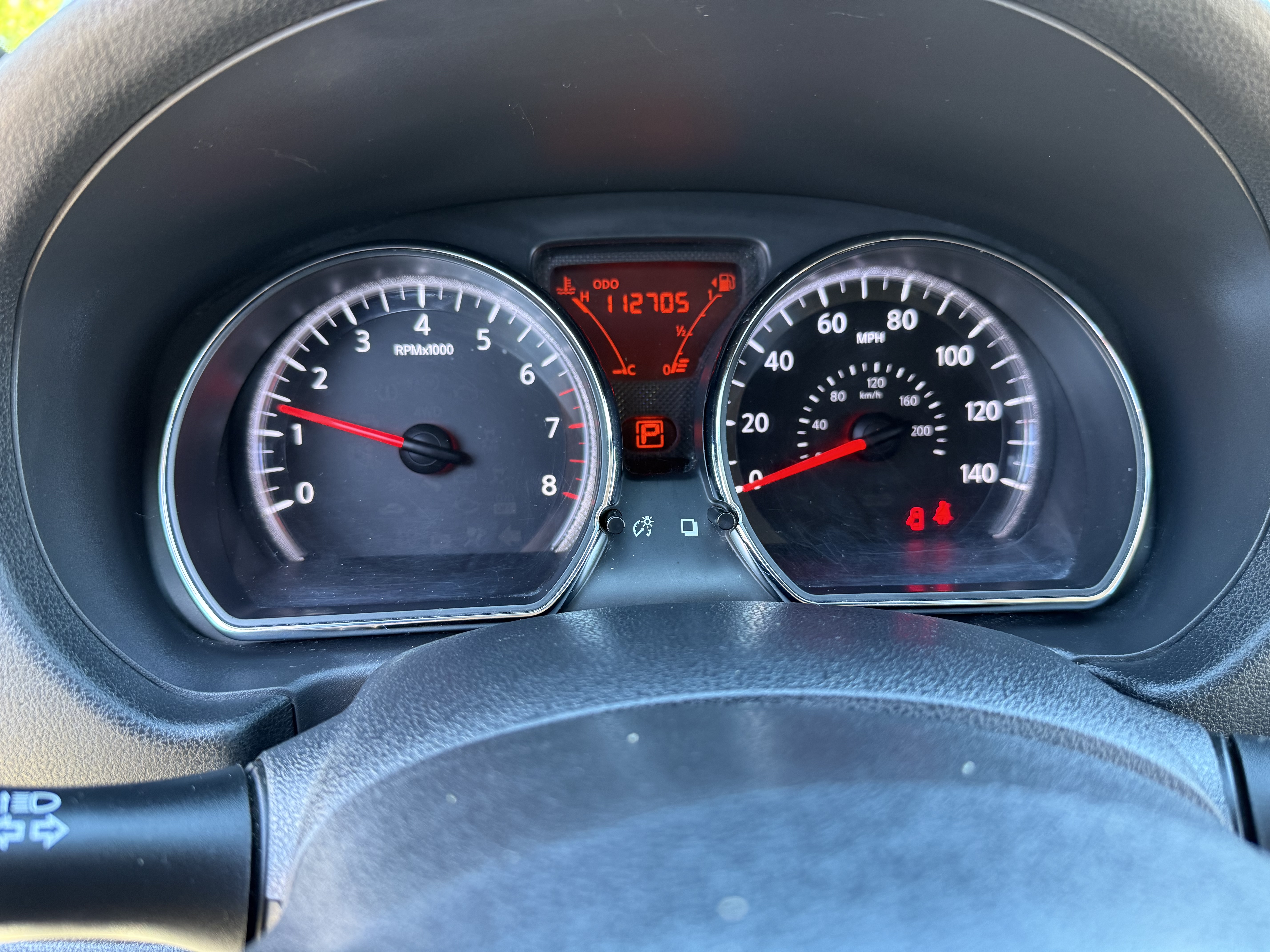 Used 2012 Nissan Versa SV FWD image 5
