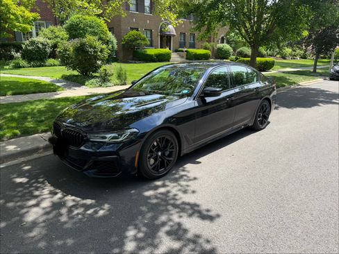 Used 2021 BMW M550i xDrive w/ Executive Package AWD/4WD image 11