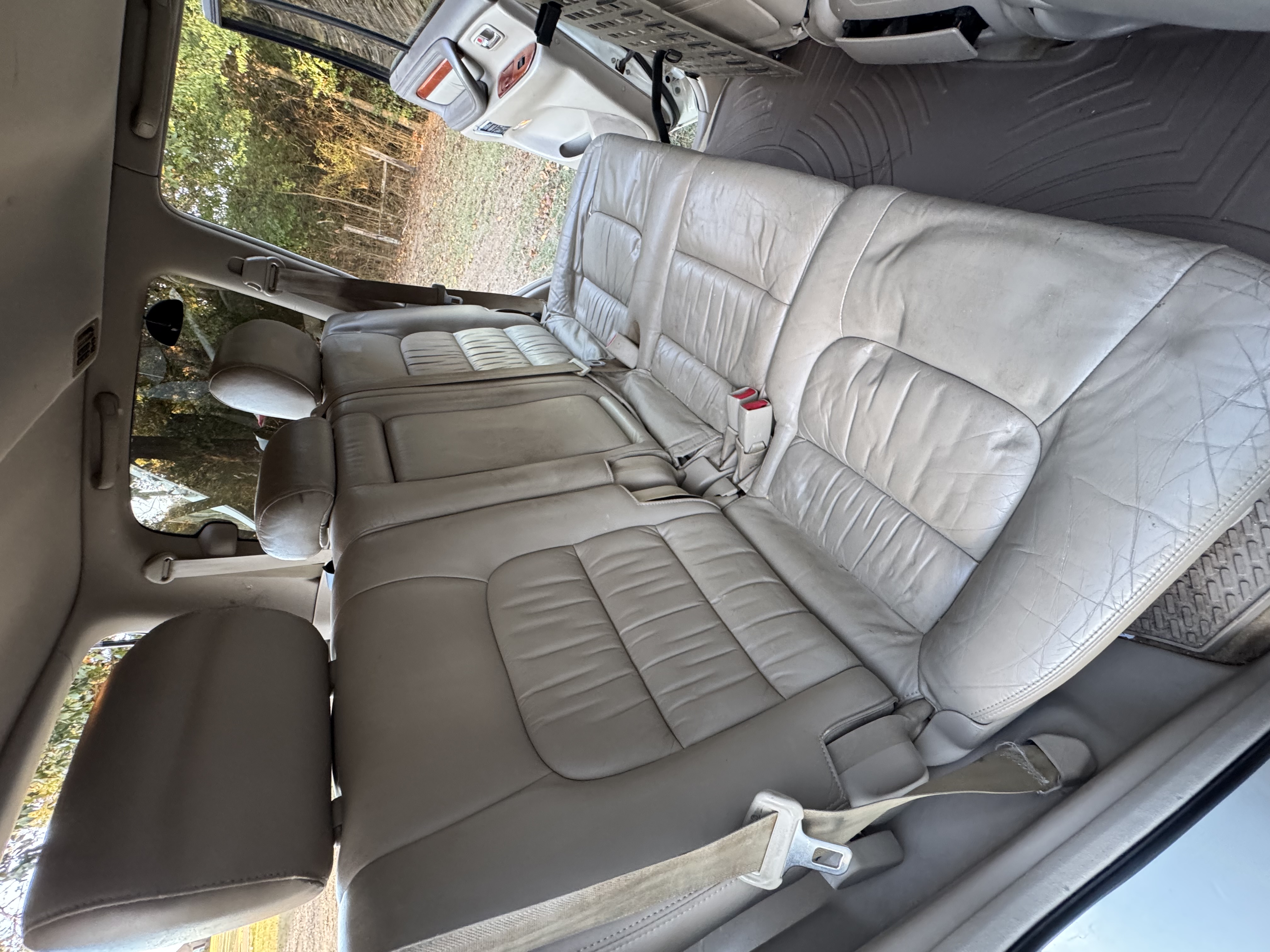 Used 2001 Lexus LX 470 4WD image 12