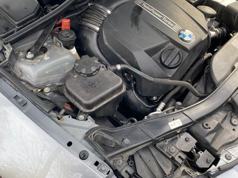 Used 2011 BMW 335i Convertible image 19