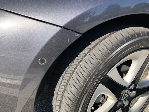 Used 2017 Toyota Prius Three Touring image 9