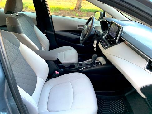 Used 2020 Toyota Corolla LE image 15