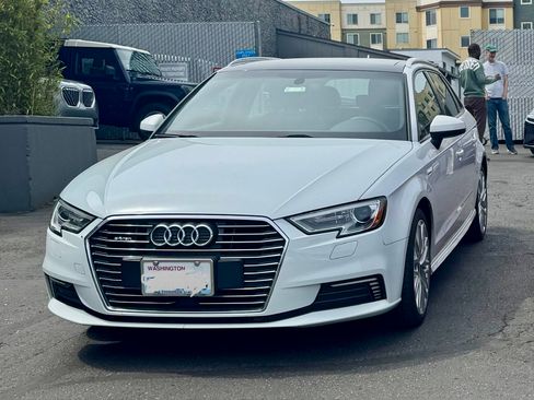 Used 2018 Audi A3 e-tron Premium w/ Sport Package FWD image 5