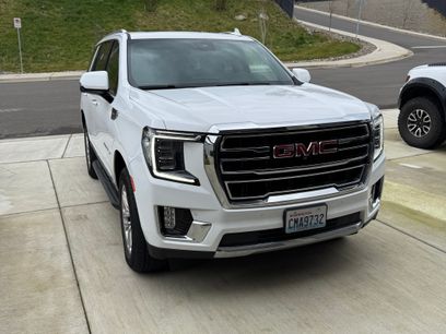 Used 2024 GMC Yukon SLT w/ SLT Premium Package