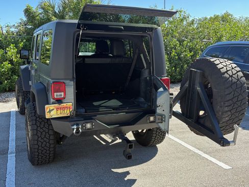 Used 2014 Jeep Wrangler Unlimited Sport image 14