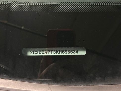 Used 2019 Chrysler 300 C RWD image 16