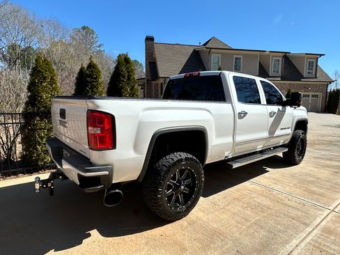 Used 2017 GMC Sierra 2500 Denali w/ Duramax Plus Package AWD/4WD image 2