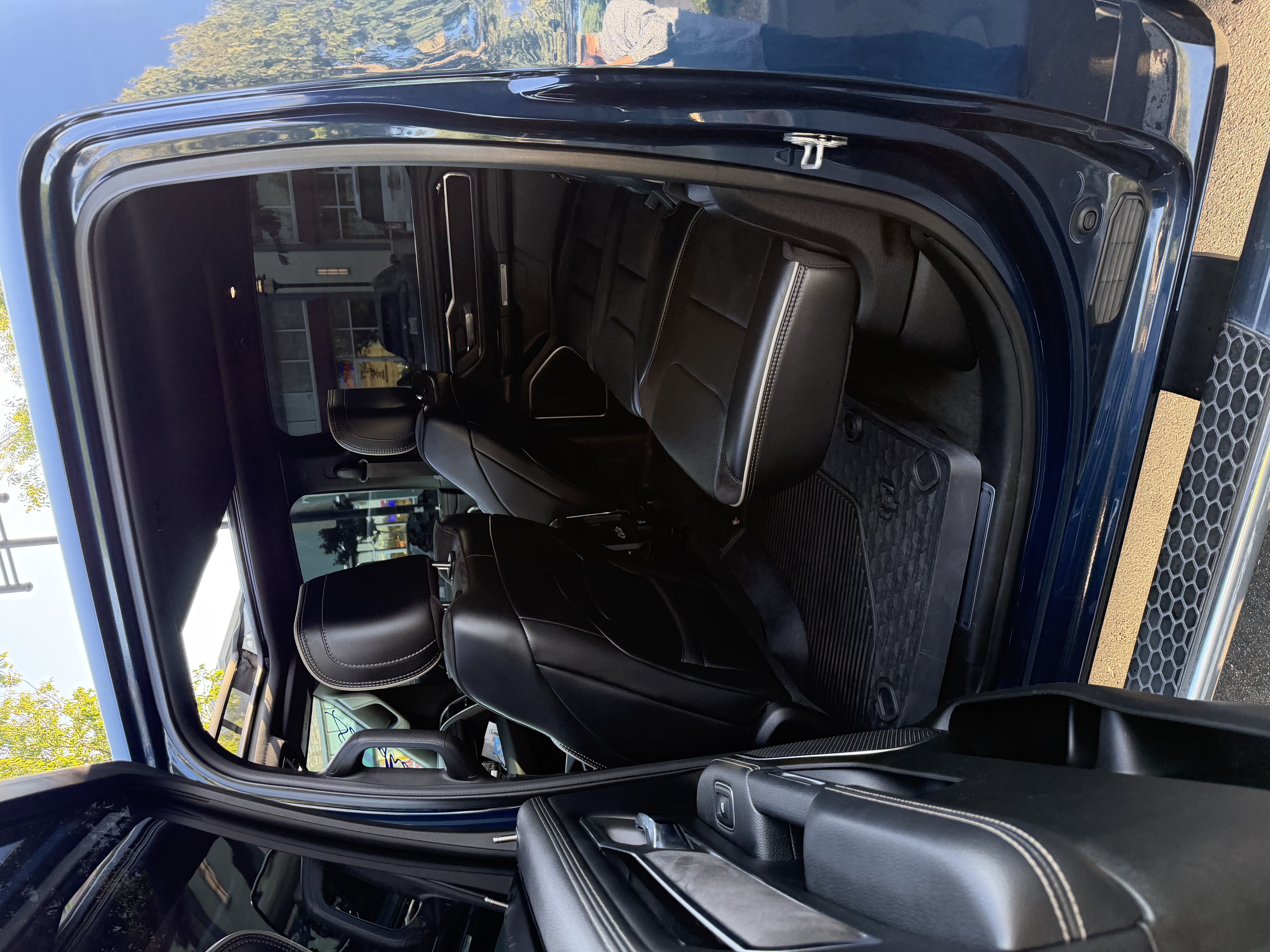 Used 2019 RAM 1500 Laramie w/ Sport Appearance Package AWD/4WD image 13