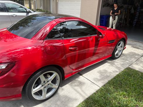 Used 2015 Mercedes-Benz SLK 250 w/ Premium Package image 6