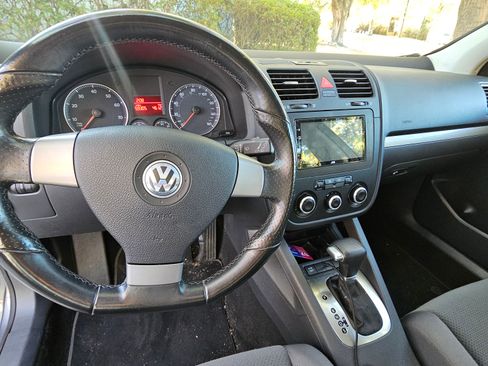 Used 2008 Volkswagen Rabbit S image 10