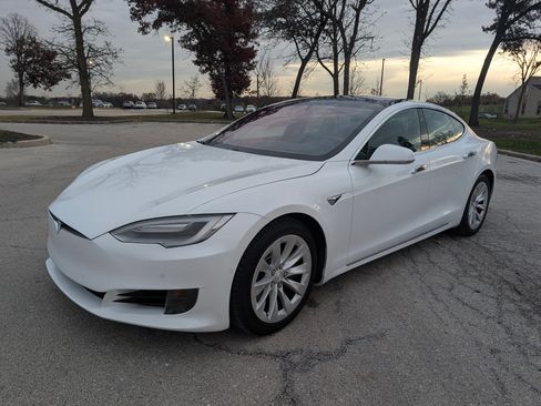 Used 2017 Tesla Model S 75 image 1