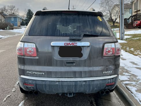 Used 2011 GMC Acadia SLT image 4
