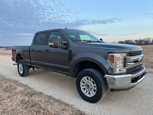Used 2018 Ford F250 XLT image 10