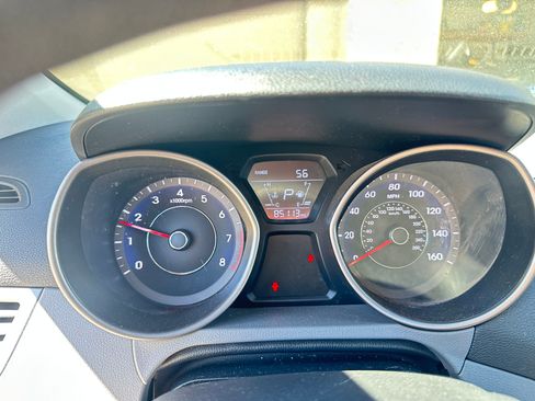 Used 2016 Hyundai Elantra SE image 11