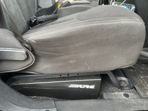 Used 2016 Jeep Wrangler Unlimited Sahara w/ Connectivity Group image 6