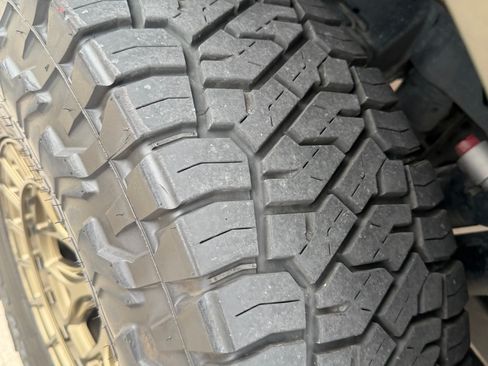 Used 2025 Ford F150 Raptor w/ Equipment Group 803A Raptor R AWD/4WD image 17
