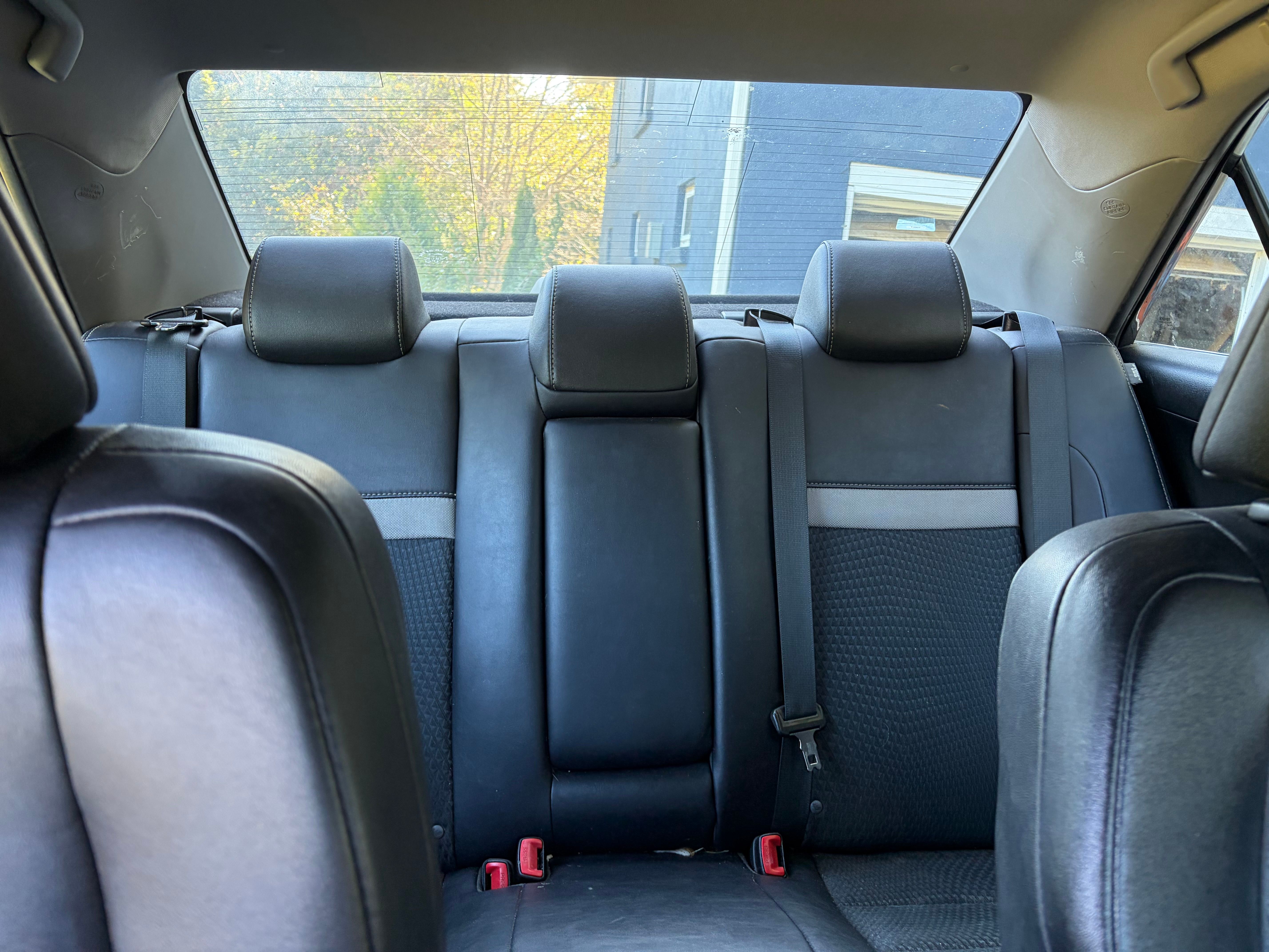 Used 2013 Toyota Camry SE FWD image 12