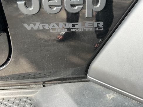 Used 2022 Jeep Wrangler Unlimited Sport image 16