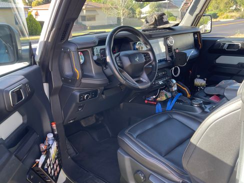 Used 2024 Ford Bronco Badlands AWD/4WD image 11