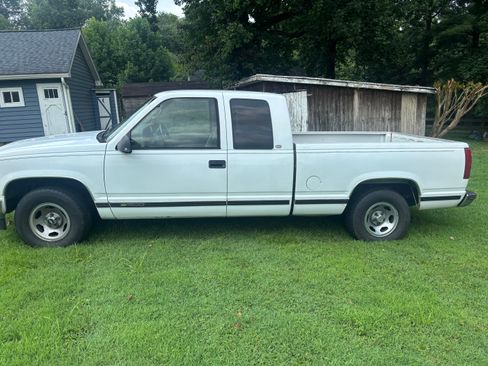 Used 1997 Chevrolet Silverado 1500 2WD Extended Cab image 2