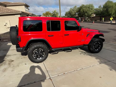 Used 2025 Jeep Wrangler Unlimited Rubicon 4xe w/ Safety Group image 5