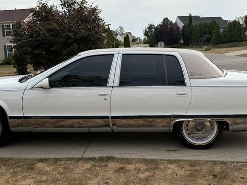 Used 1996 Cadillac Fleetwood Brougham image 12