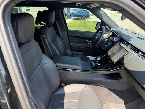 Used 2025 Land Rover Range Rover Sport Dynamic SE AWD/4WD image 11