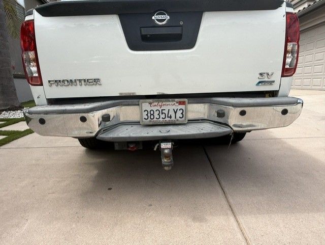 Used 2017 Nissan Frontier SV w/ SV Value Truck Package RWD image 4