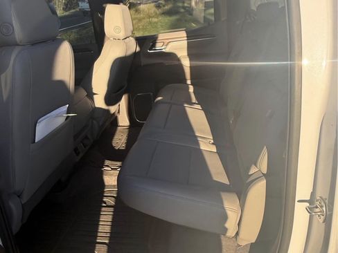 Used 2022 GMC Sierra 1500 SLT image 9