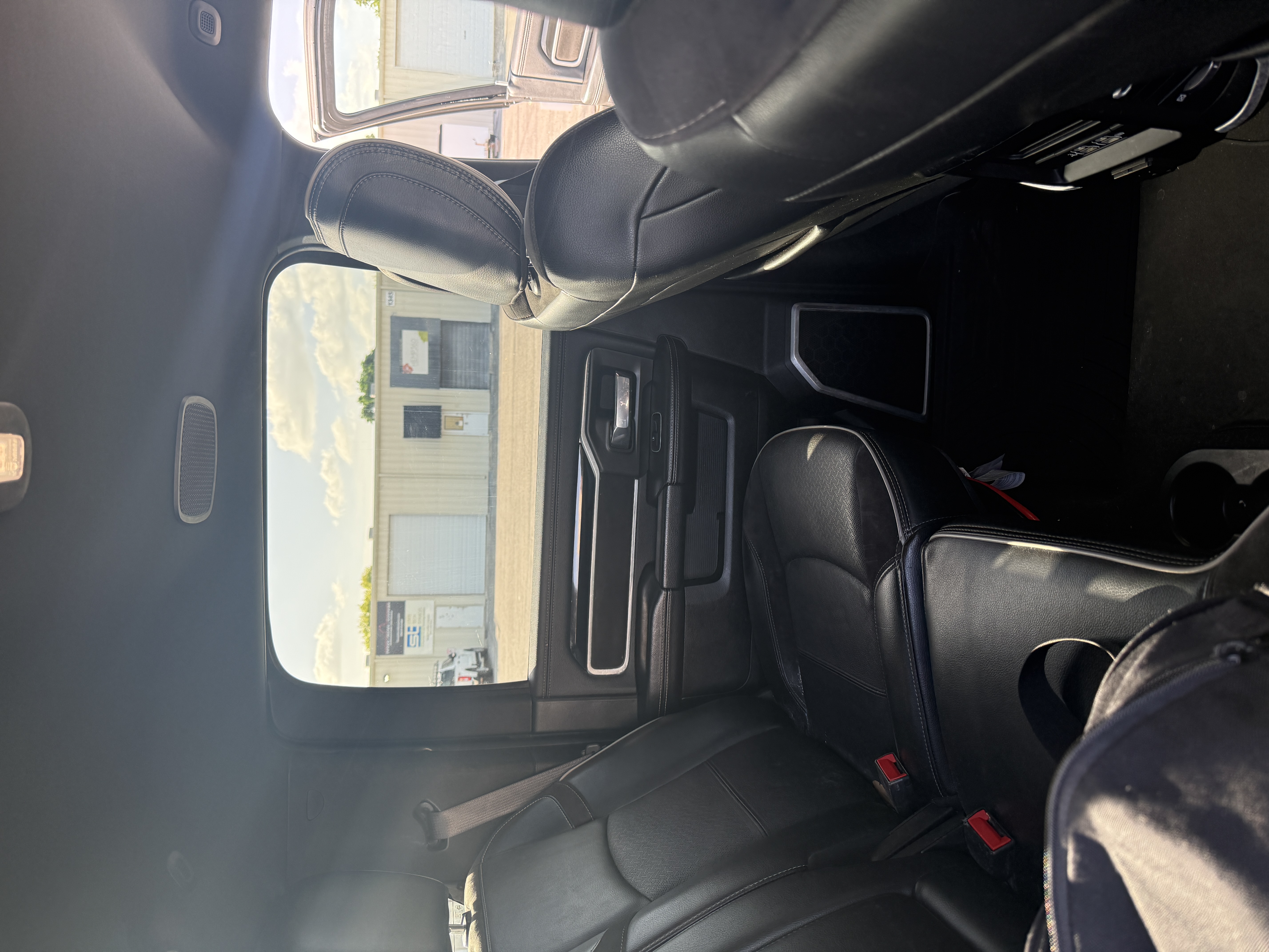 Used 2020 RAM 2500 Laramie w/ Night Edition AWD/4WD image 10
