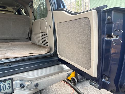 Used 2003 Ford Excursion Eddie Bauer image 26