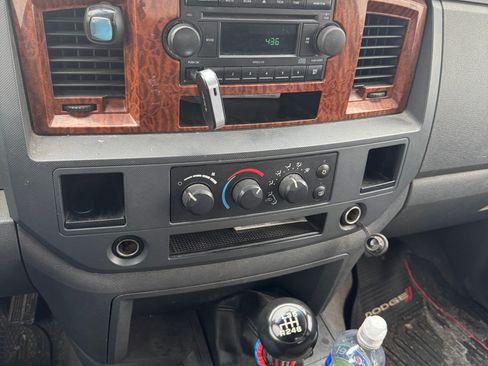 Used 2006 Dodge Ram 2500 Truck SLT w/ Quad Cab Big Horn Value Group image 4