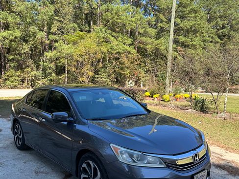 Used 2016 Honda Accord EX-L image 6