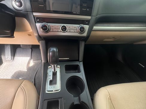 Used 2015 Subaru Outback 2.5i Limited image 16