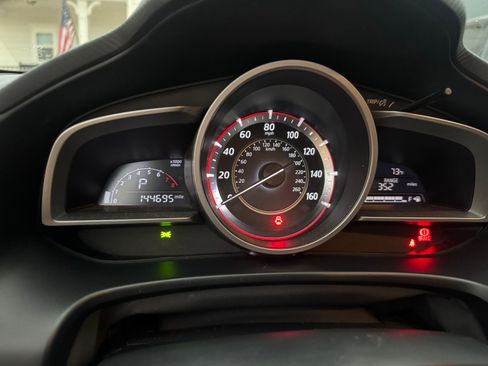 Used 2016 MAZDA MAZDA3 i Touring w/ Popular Equipment Package image 8