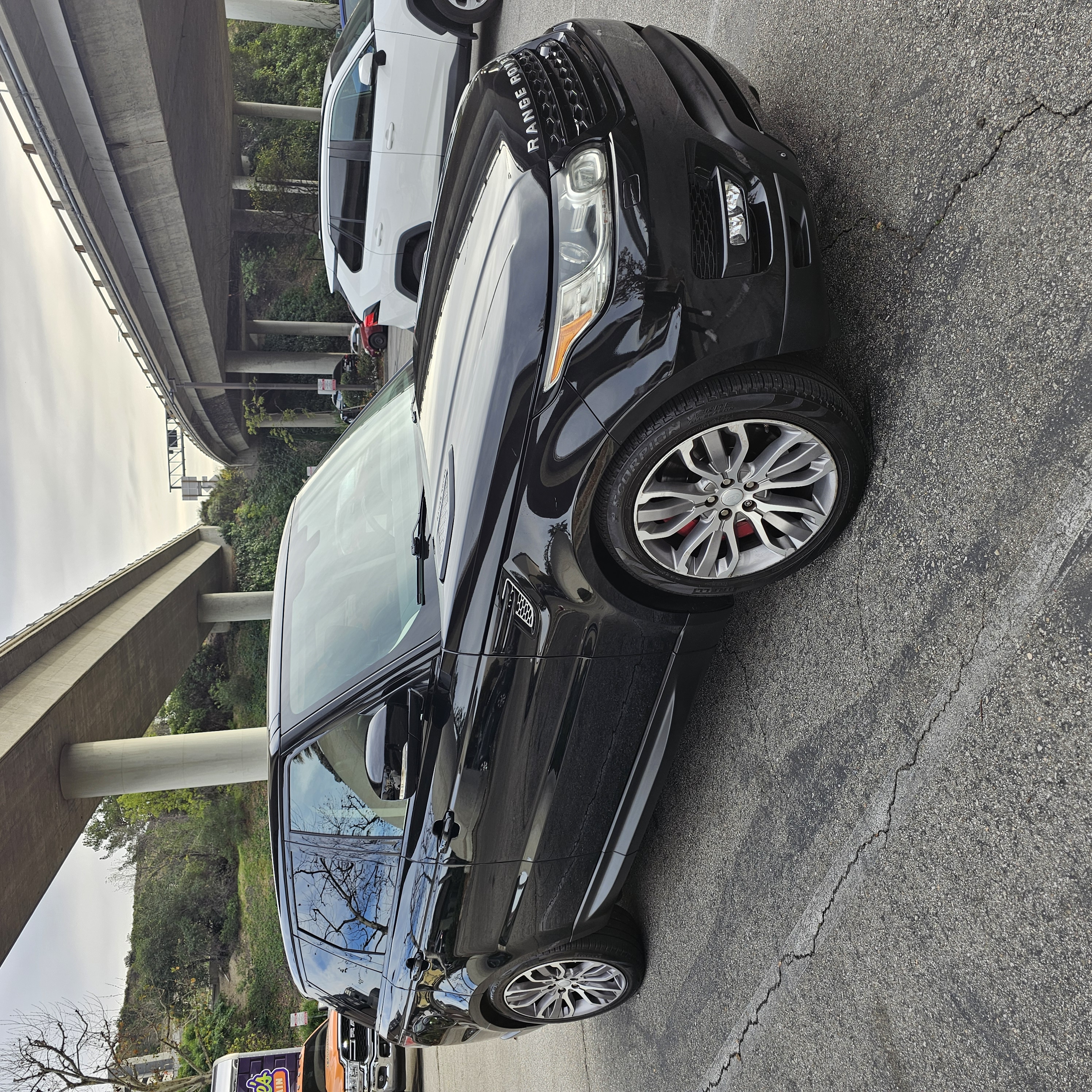 Used 2015 Land Rover Range Rover Sport Supercharged AWD/4WD image 5