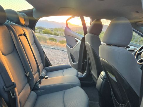 Used 2014 Hyundai Elantra SE w/ Option Group 02 image 11