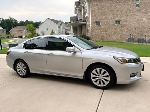 Used 2014 Honda Accord EX-L image 5
