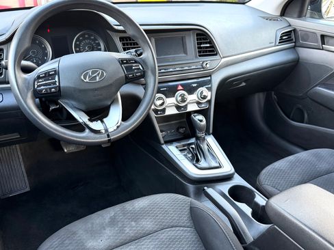 Used 2019 Hyundai Elantra SEL image 14