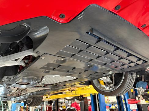 Used 2015 Ferrari California T RWD image 30