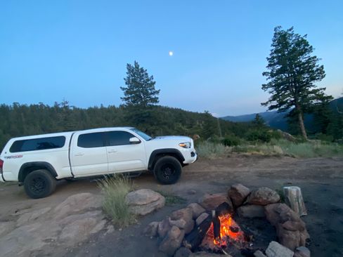 Used 2016 Toyota Tacoma TRD Off-Road w/ Premium & Technology Package AWD/4WD image 7