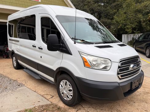 Used 2015 Ford Transit 350 XLT image 5